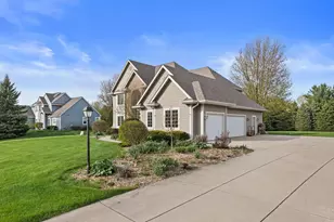 N64W27266 Maple St, Merton, WI 53089 - Photo 3