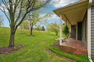 398 Oneida St, Delafield, WI 53018 - Photo 9