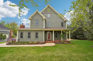 398 Oneida St, Delafield, WI 53018 - Photo 3