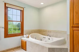 398 Oneida St, Delafield, WI 53018 - Photo 37
