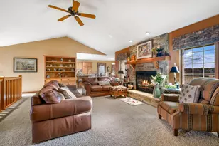 1251 Chippewa Dr, Hartford, WI 53027 - Photo 7