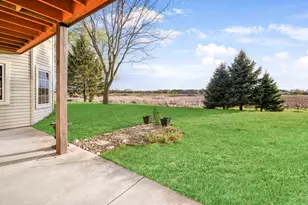 1251 Chippewa Dr, Hartford, WI 53027 - Photo 21