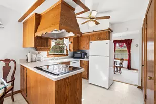 4133 Lexington Ave, Racine, WI 53404 - Photo 7