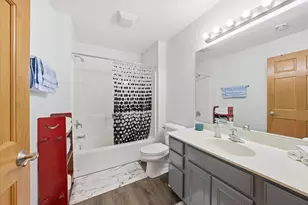 1664 New Port Vista Dr, Port Washington, WI 53074 - Photo 19