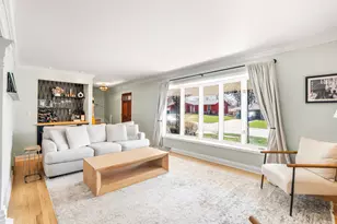 4748 Sumac Ln, Greendale, WI 53129 - Photo 7