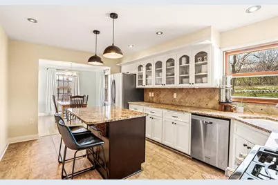 4748  Sumac Ln, Greendale, WI 53129 - Photo 15