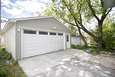 1705 E Newton Ave #1707, Shorewood, WI 53211 - Photo 3