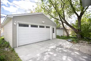 1705 E Newton Ave, Shorewood, WI 53211 - Photo 3