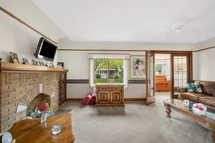 2201 S 74th St, West Allis, WI 53219 - Photo 5