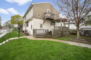 2201 S 74th St, West Allis, WI 53219 - Photo 25