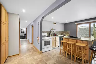 2201 S 74th St, West Allis, WI 53219 - Photo 15