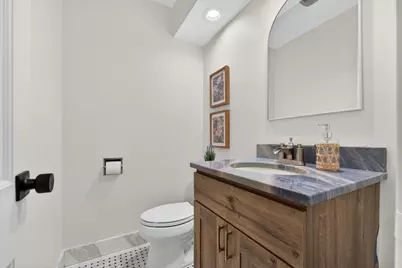 1044 W Jonathan Ln, Bayside, WI 53217 - Photo 25