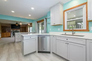 8160 S Wildwood Dr, Oak Creek, WI 53154 - Photo 21