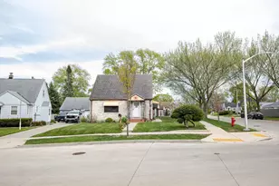 2876 S 86th St, West Allis, WI 53227 - Photo 45