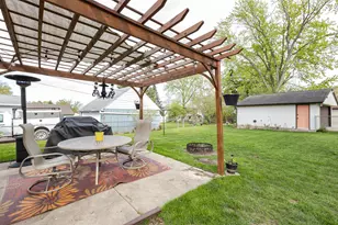 2876 S 86th St, West Allis, WI 53227 - Photo 39