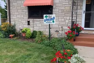 2876 S 86th St, West Allis, WI 53227 - Photo 3
