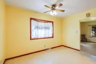 1019 S 25th St, Manitowoc, WI 54220 - Photo 13