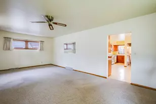 1019 S 25th St, Manitowoc, WI 54220 - Photo 11