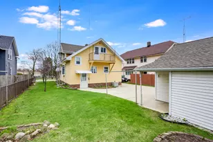 1019 S 25th St, Manitowoc, WI 54220 - Photo 5