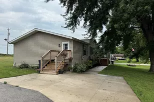 1753 Cedarview Dr, Saint Cloud, WI 53079 - Photo 3