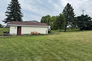 1753 Cedarview Dr, Saint Cloud, WI 53079 - Photo 7