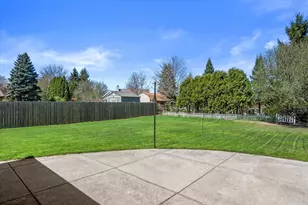 7002 W Lindner Dr, Franklin, WI 53132 - Photo 5
