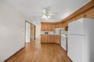7002 W Lindner Dr, Franklin, WI 53132 - Photo 9