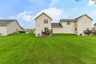 1736 Raintree Ln, Racine, WI 53406 - Photo 41