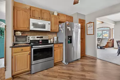 910  St. Andrews Old -, Racine, WI 53185 - Photo 5