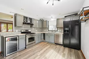 1216 S 114th St, West Allis, WI 53214 - Photo 5