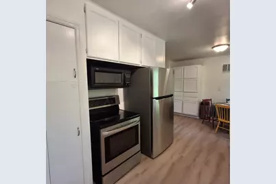 S26W26998  Macarthur Rd, Waukesha, WI 53188 - Photo 5