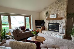 7369 S Hillendale Dr, Franklin, WI 53132 - Photo 7