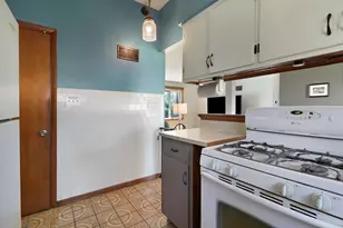 3182 N Knoll Blvd, Wauwatosa, WI 53222 - Photo 3