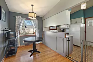 3182 N Knoll Blvd, Wauwatosa, WI 53222 - Photo 23