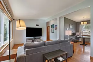 3182 N Knoll Blvd, Wauwatosa, WI 53222 - Photo 19