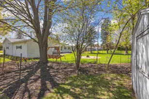 1208 Emerson Ave, Howards Grove, WI 53083 - Photo 27