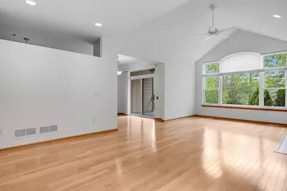 18241 W Wisconsin Ave, Brookfield, WI 53045 - Photo 11
