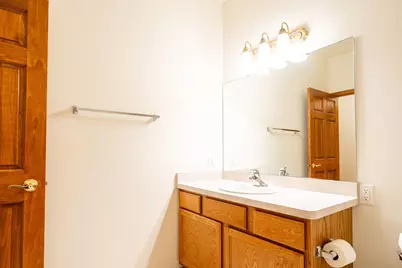 18241 W Wisconsin Ave, Brookfield, WI 53045 - Photo 29