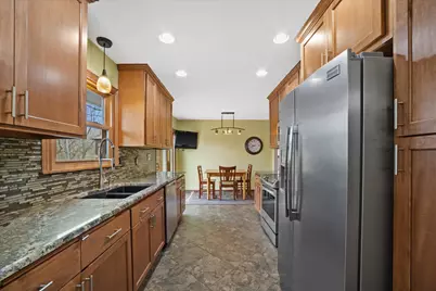 10456 S 92nd St, Franklin, WI 53132 - Photo 13