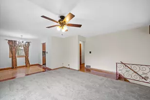 10456 S 92nd St, Franklin, WI 53132 - Photo 13