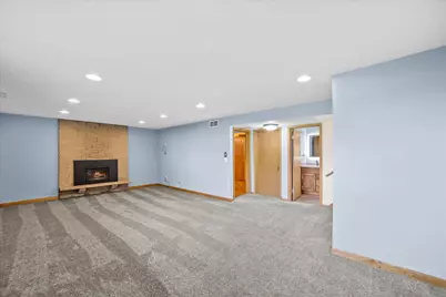 10456 S 92nd St, Franklin, WI 53132 - Photo 23