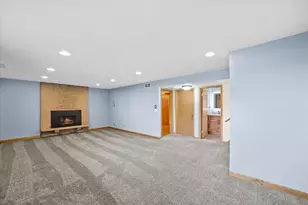 10456 S 92nd St, Franklin, WI 53132 - Photo 23