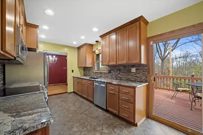 10456 S 92nd St, Franklin, WI 53132 - Photo 15