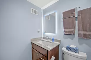 10456 S 92nd St, Franklin, WI 53132 - Photo 33