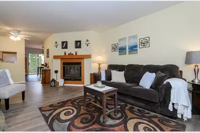 1132 W Baldwin Ct, Mequon, WI 53092 - Photo 7