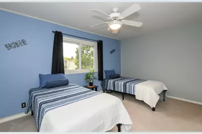 1132 W Baldwin Ct, Mequon, WI 53092 - Photo 29