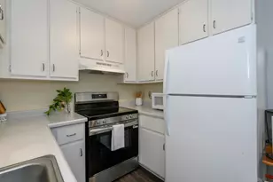 1132 W Baldwin Ct, Mequon, WI 53092 - Photo 15