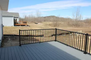 918 Drumlin Dr, Kewaskum, WI 53040 - Photo 17