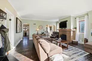 307 Jasper Ln, Waukesha, WI 53188 - Photo 5