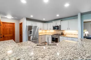 14695 W Meadowshire Dr, New Berlin, WI 53151 - Photo 7